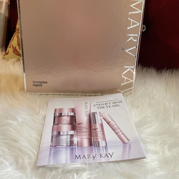 Mary kay Timewise repair set - Picture 2 of 2